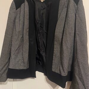 Women's Black and Gray blazer